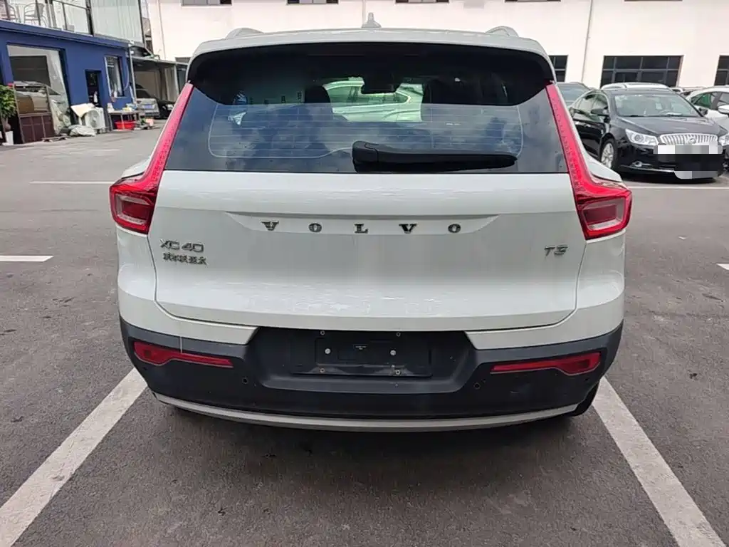 Volvo XC40 — миниатюра 6