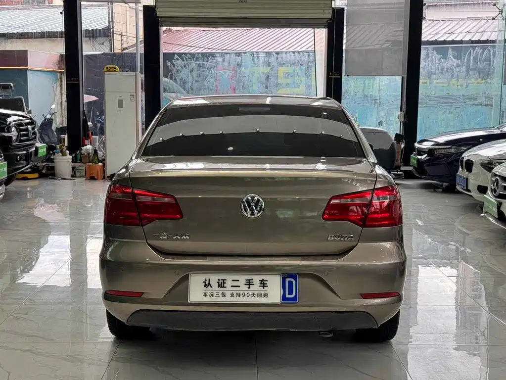 Volkswagen Bora — миниатюра 5