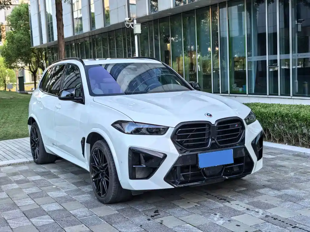 BMW  X5 M