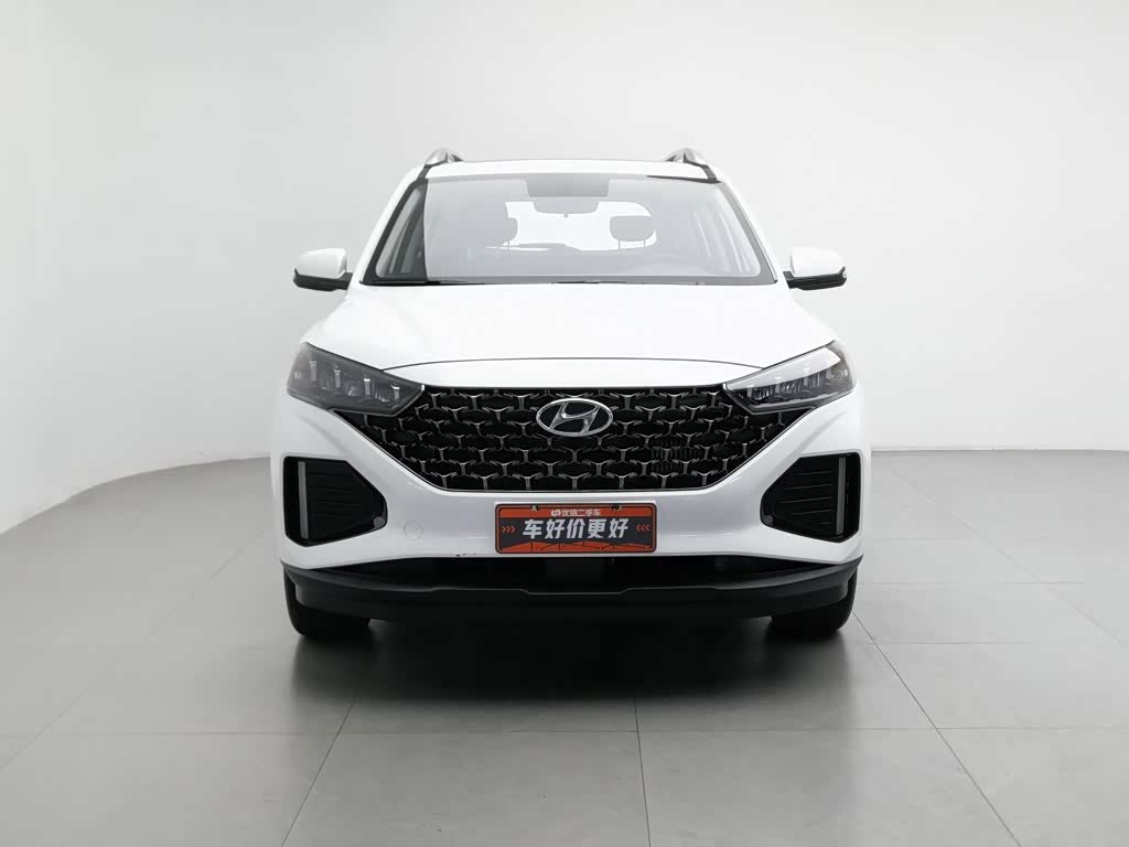 Hyundai Beijing Hyundai ix35 1.4 л 2022 г. Белый, пробег 9500 км
