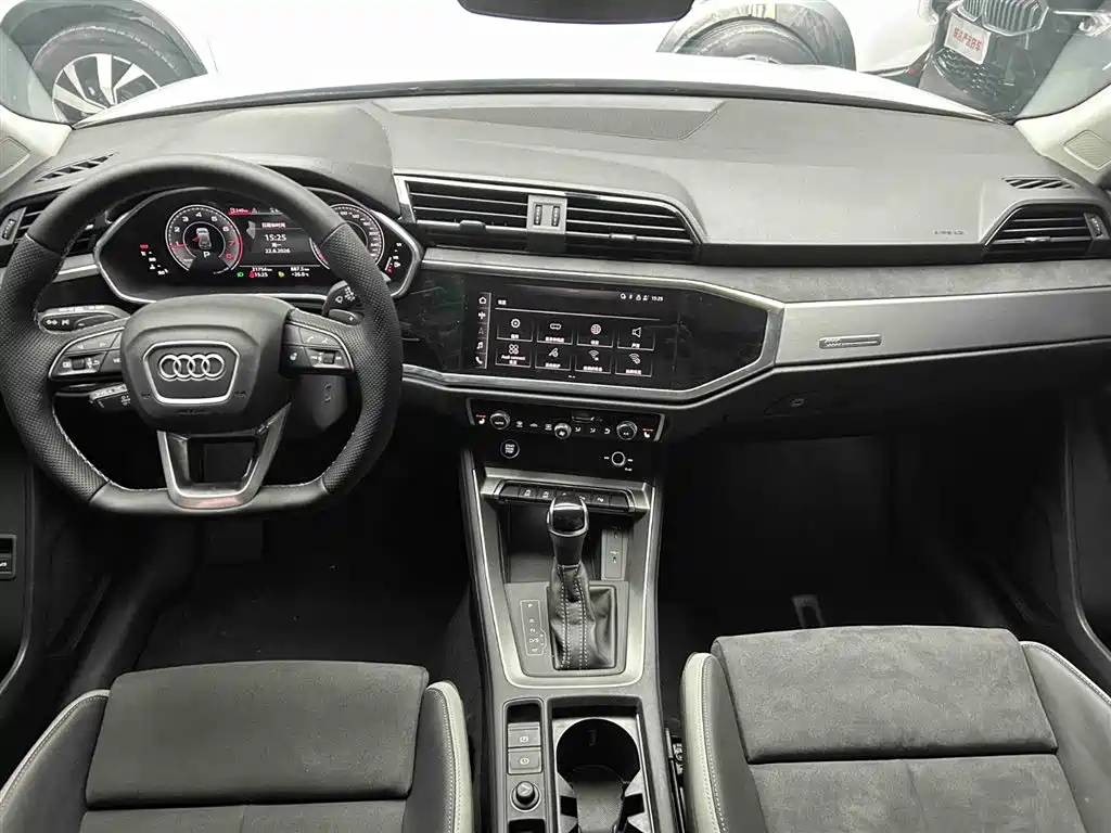 Audi Q3 2022 35 TFSI Fashion