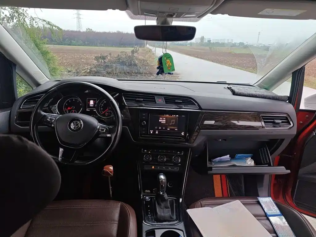 Volkswagen Touran — миниатюра 10