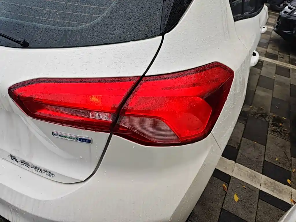 Ford Focus — миниатюра 8