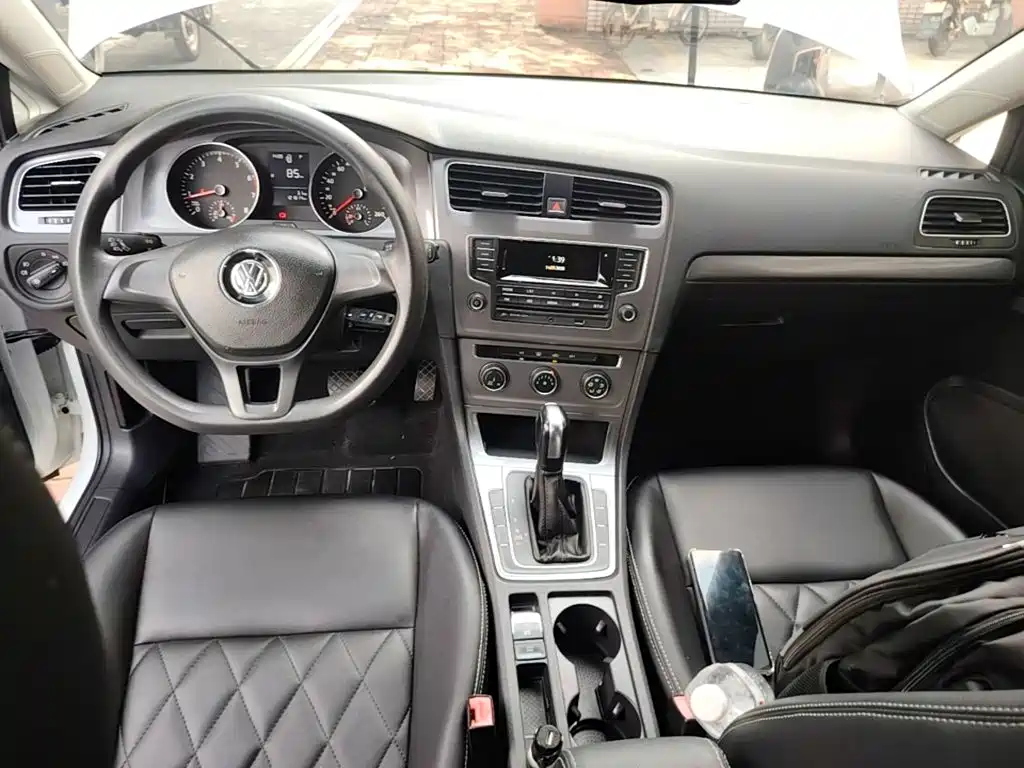 Volkswagen Golf — миниатюра 10