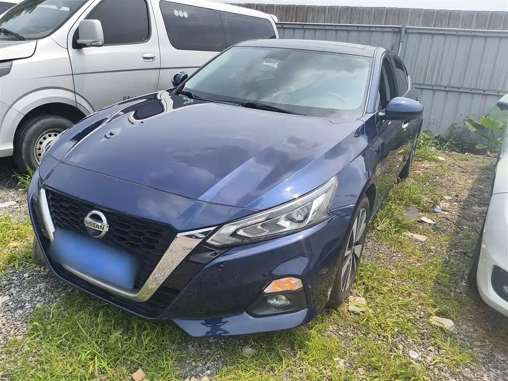 Nissan Teana 2022