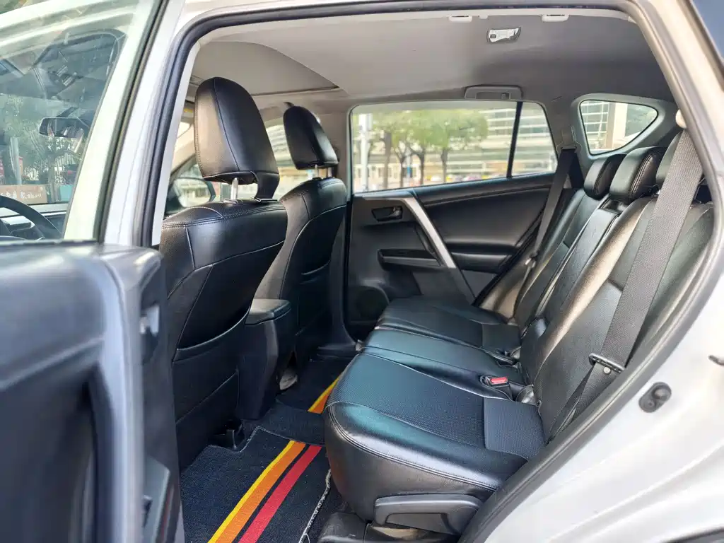 TOYOTA RAV4 RONGFANG