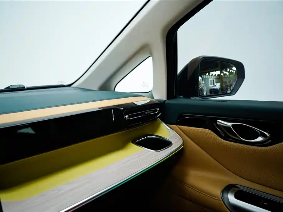 GAC TRUMPCHI E8 NEW ENERGY