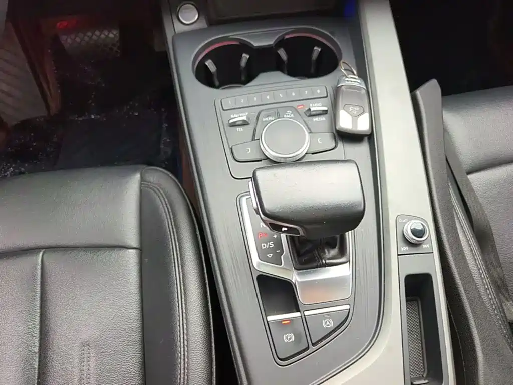 Audi A4L — миниатюра 14
