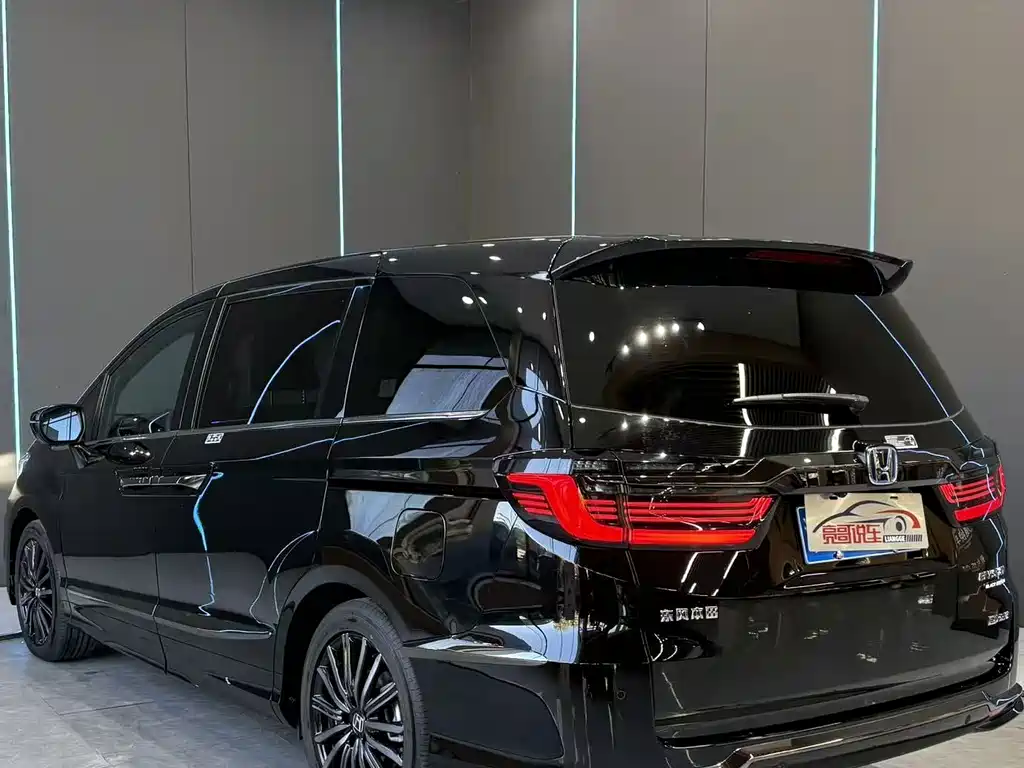 Honda Elysion — миниатюра 8