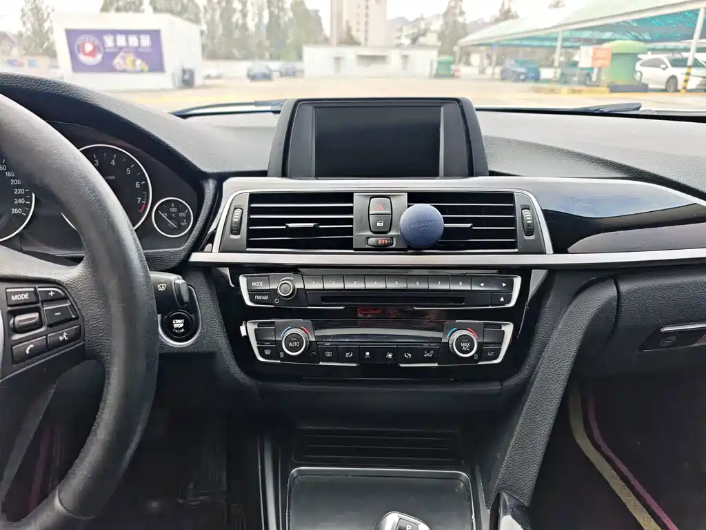 BMW 3 Series — миниатюра 15