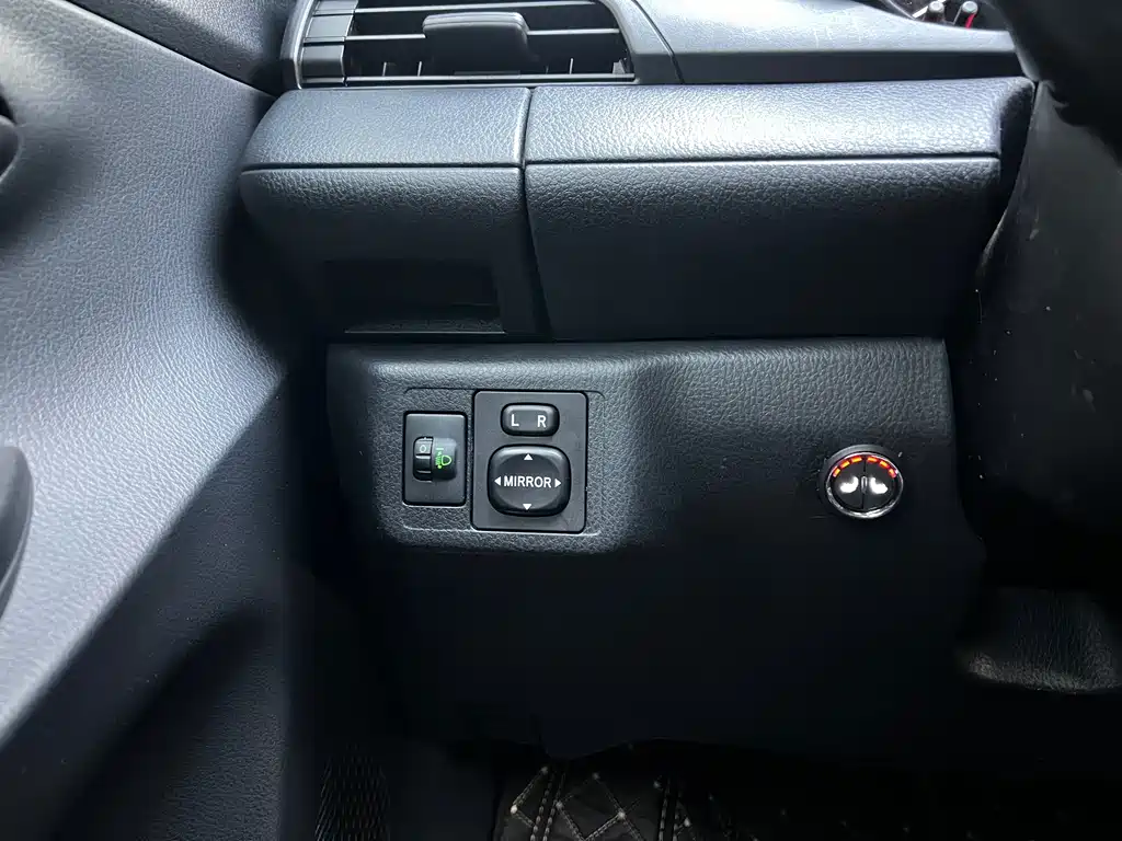 Toyota Yaris L — миниатюра 12