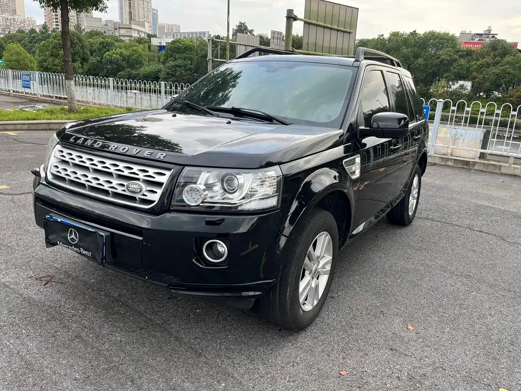 Land Rover 2 013 2.2T SD4 SE