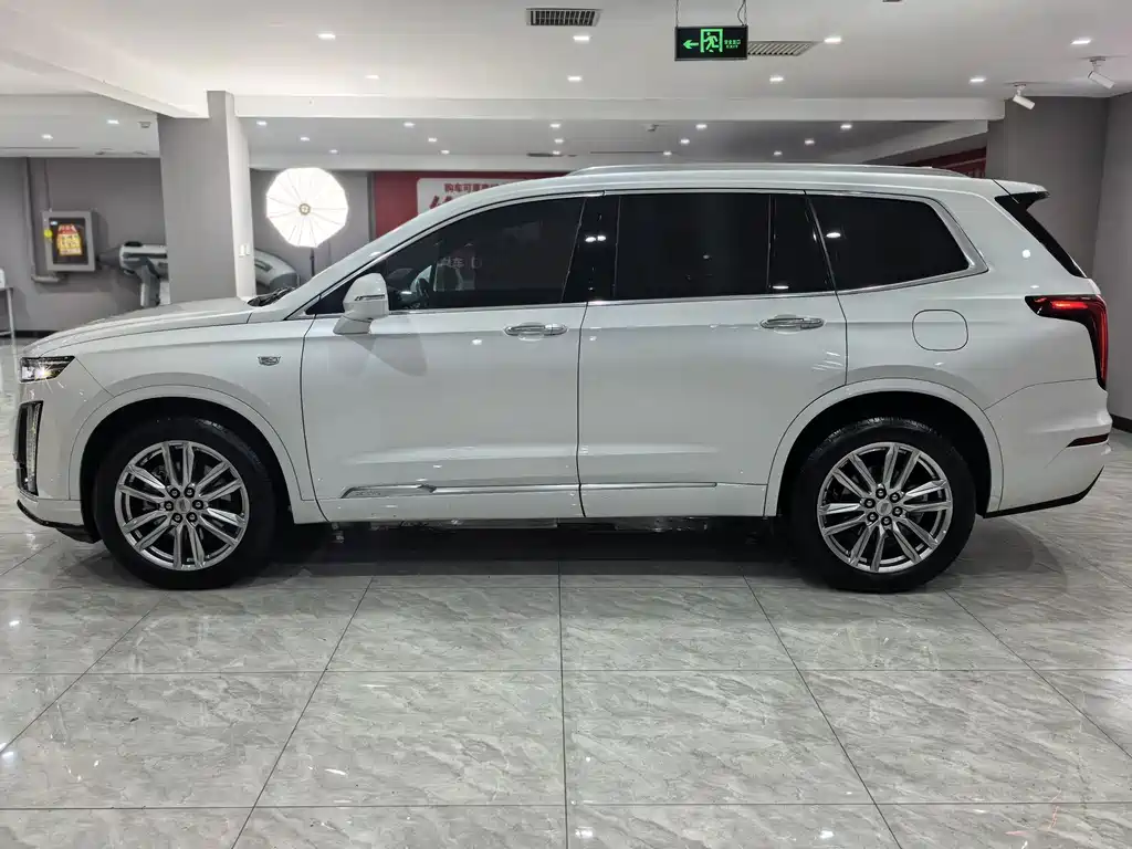 Cadillac XT6 — миниатюра 5