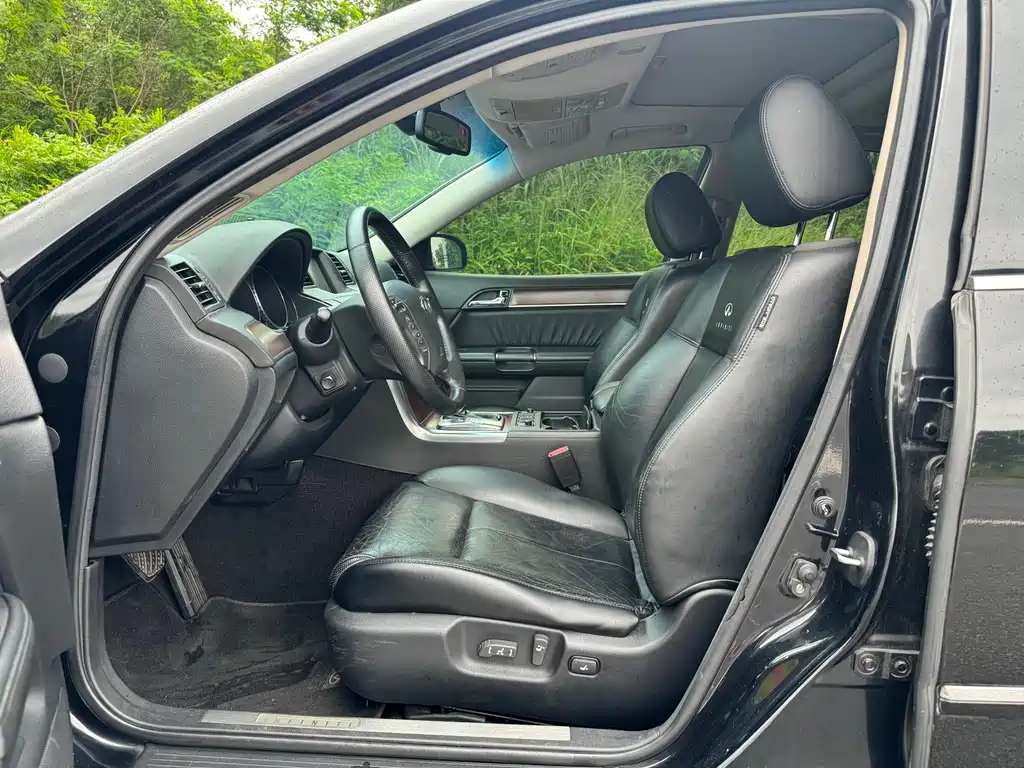 Infiniti M — миниатюра 5