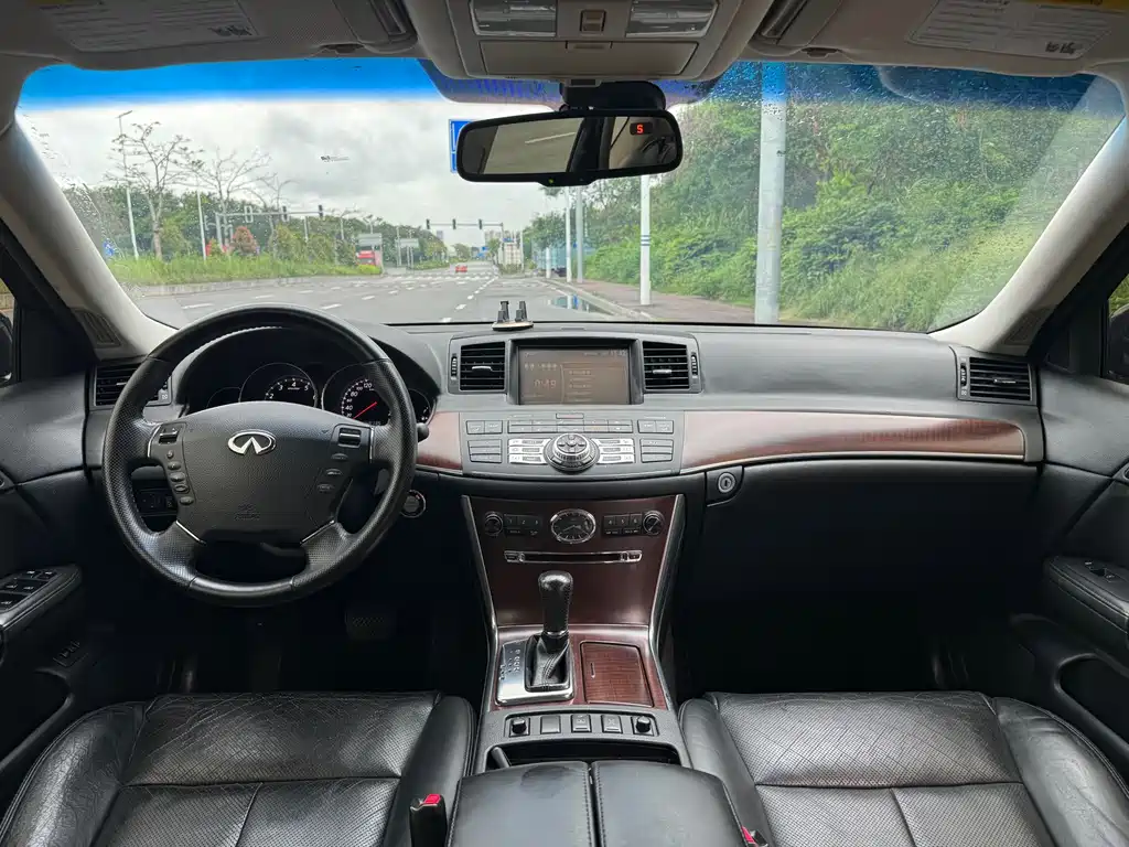 Infiniti M — миниатюра 4