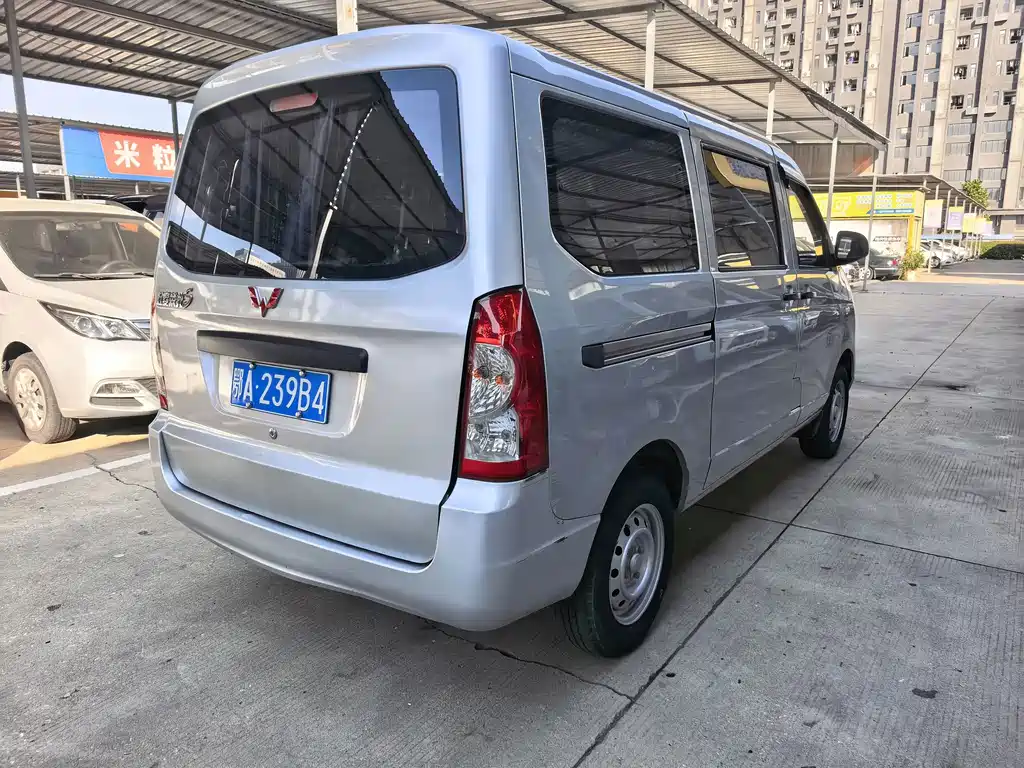Wuling Rongguang S — миниатюра 6