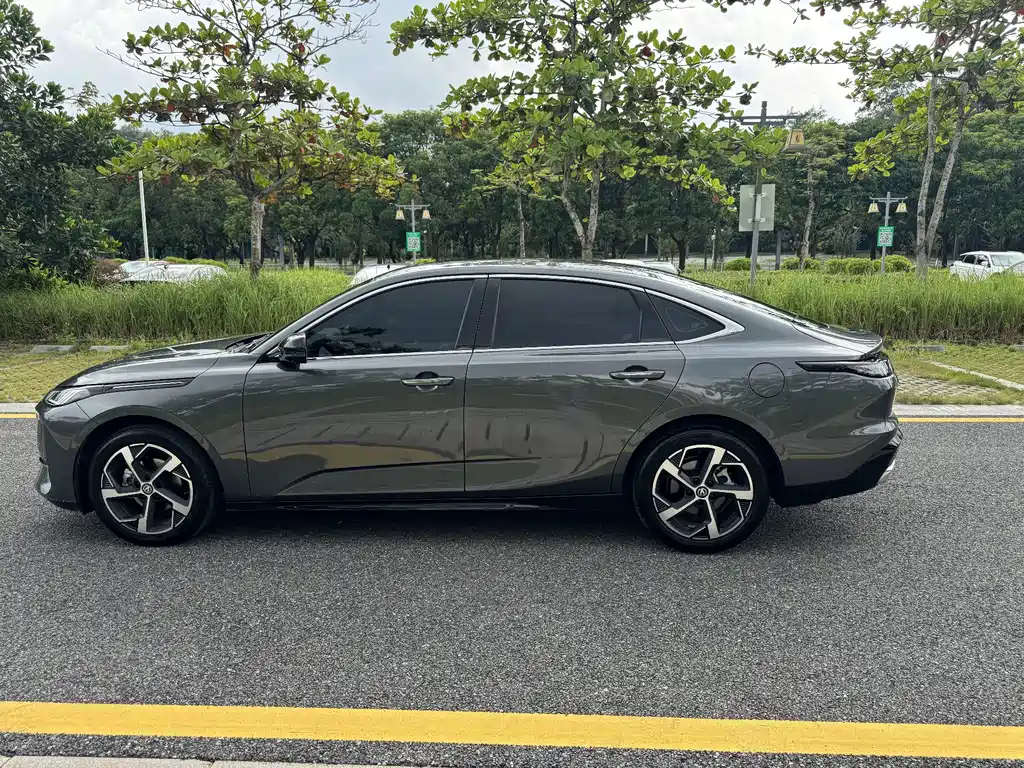 Changan Eado — миниатюра 7
