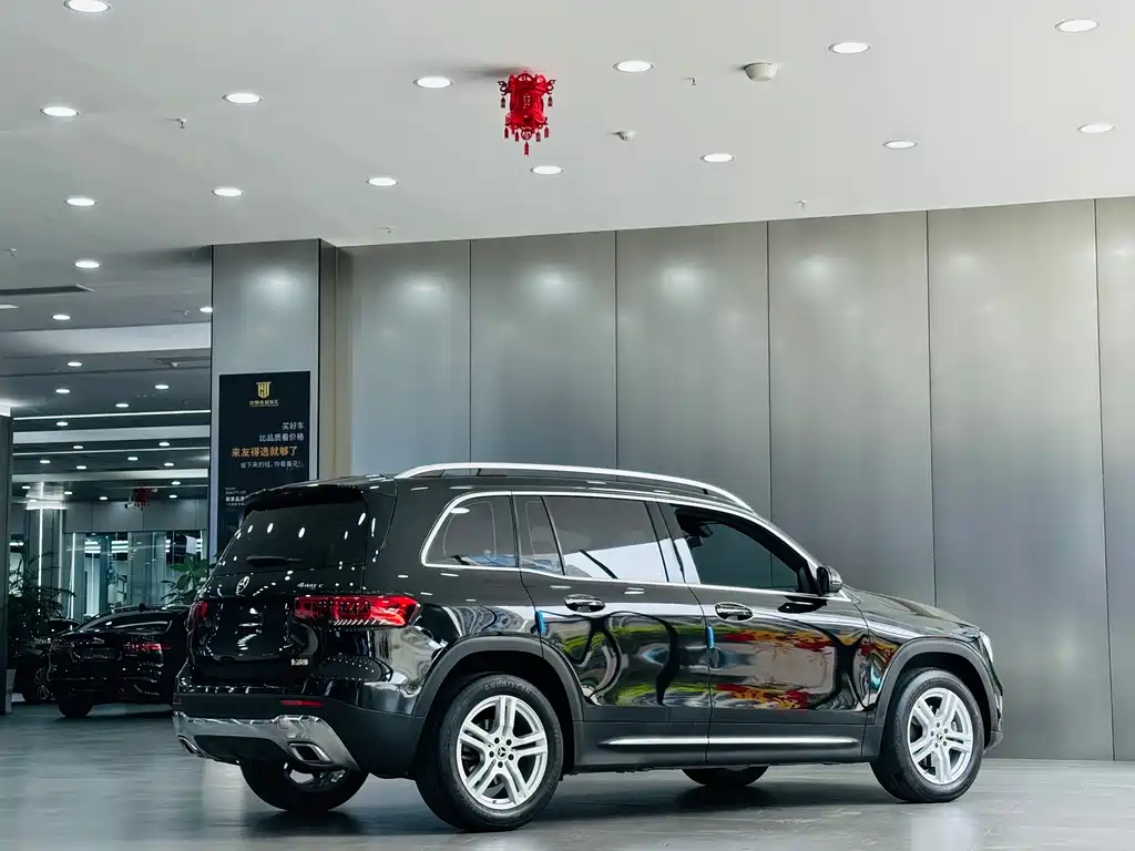 Mercedes-Benz GLB — миниатюра 7