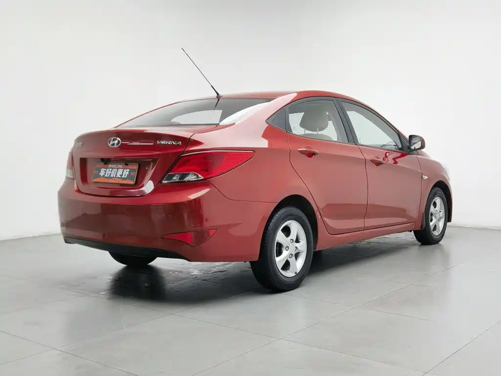 Hyundai Verna — миниатюра 2