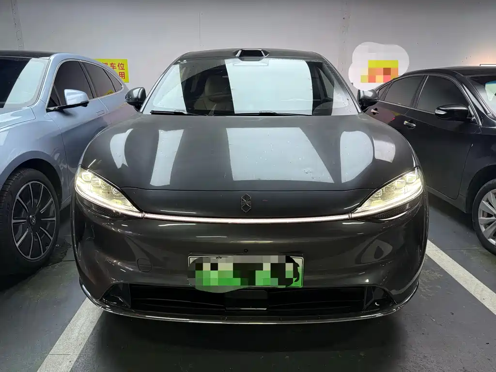 AITO WISDOM WORLD R7