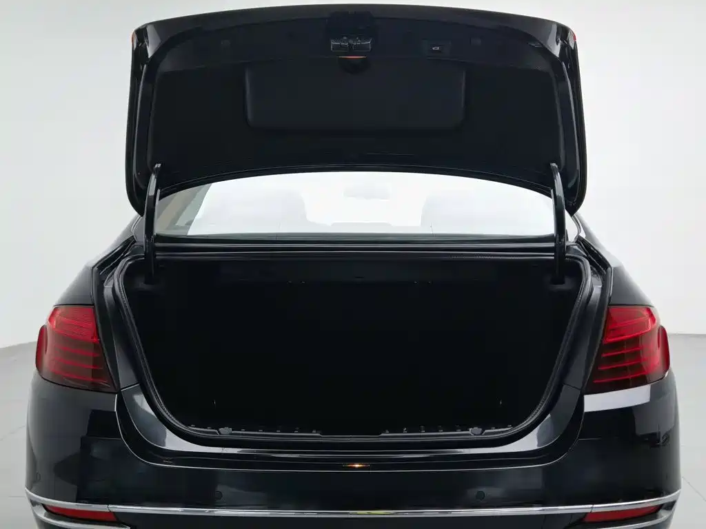 BMW 5 Series — миниатюра 16