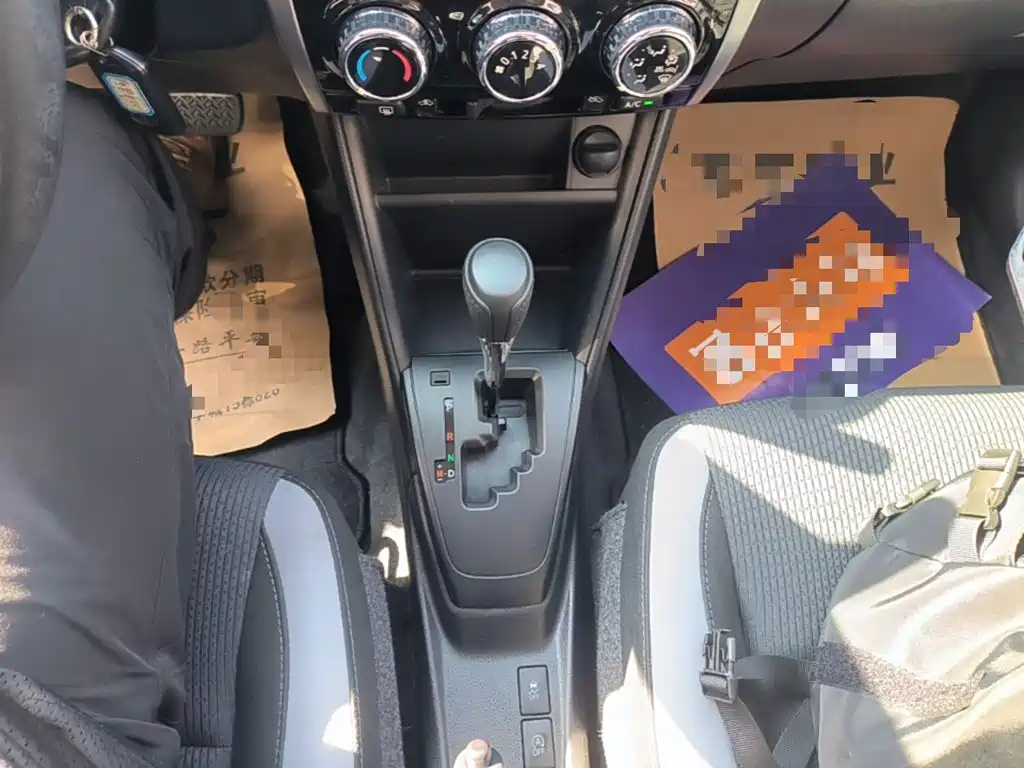 Toyota Yaris L — миниатюра 14