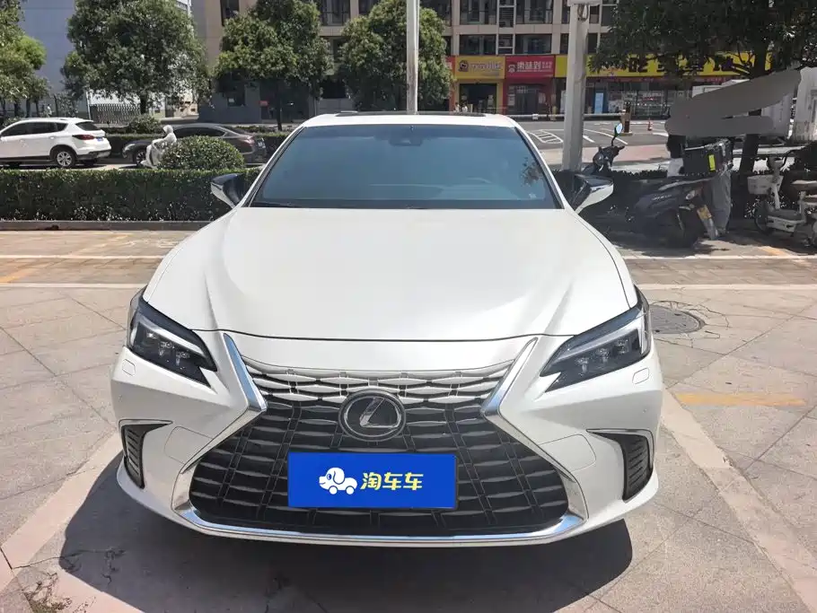 Lexus ES 2025 200 Premium