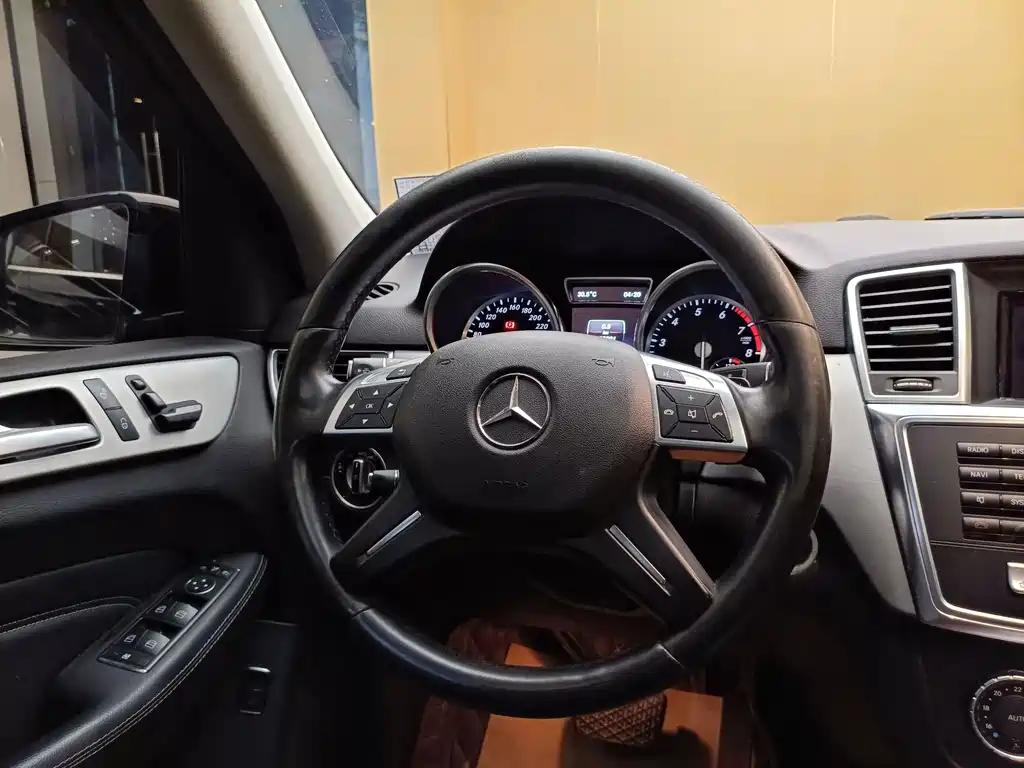 Mercedes-Benz M-Class ML 320 4MATIC, фото 14