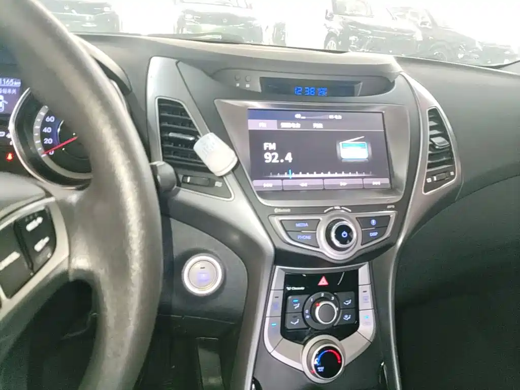 Hyundai Elantra Langdong — миниатюра 13
