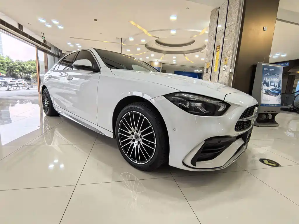 Mercedes-Benz C-Class — миниатюра 3