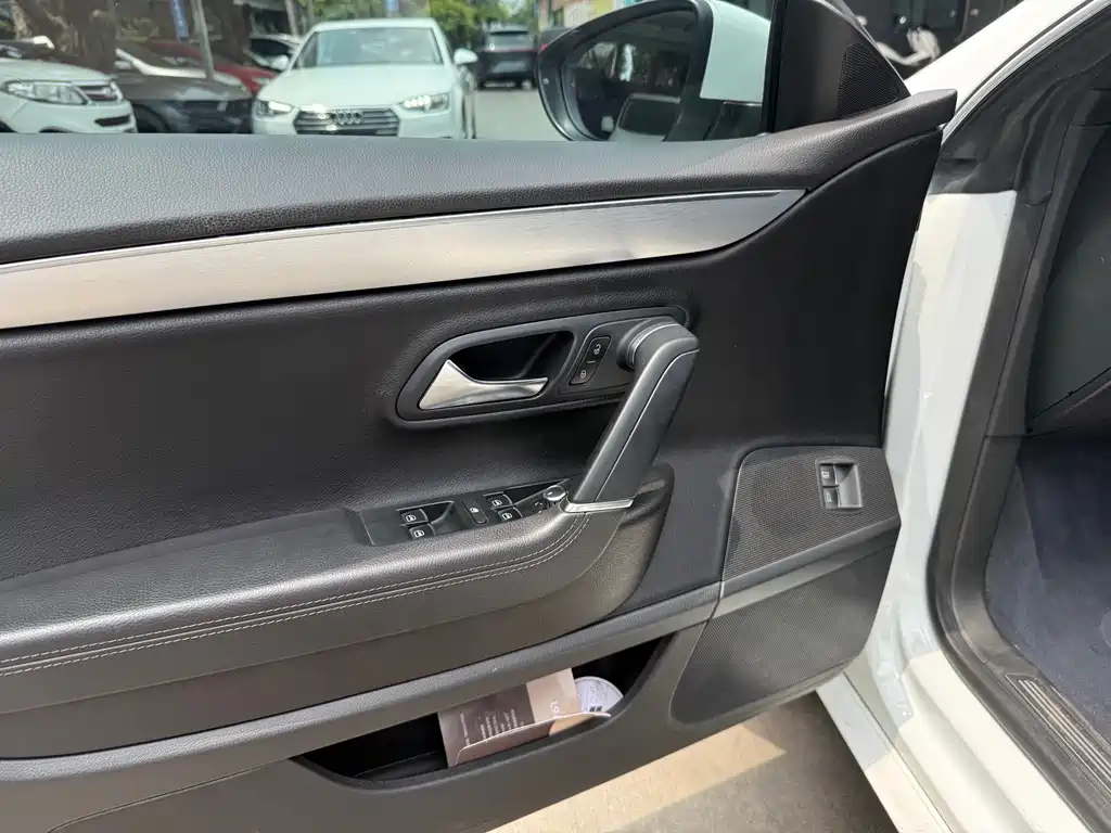 Volkswagen FAW - Passat CC CC 2013 1.8TSI Luxury