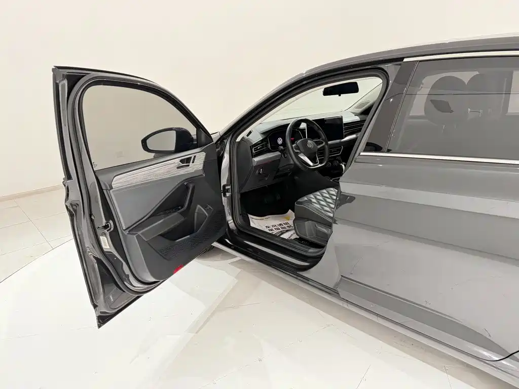 Volkswagen Sagitar — миниатюра 24