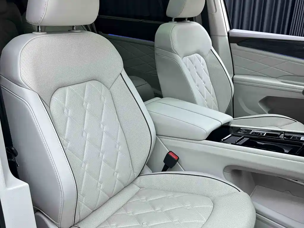 Volkswagen Viloran 2022 380TSI Luxury