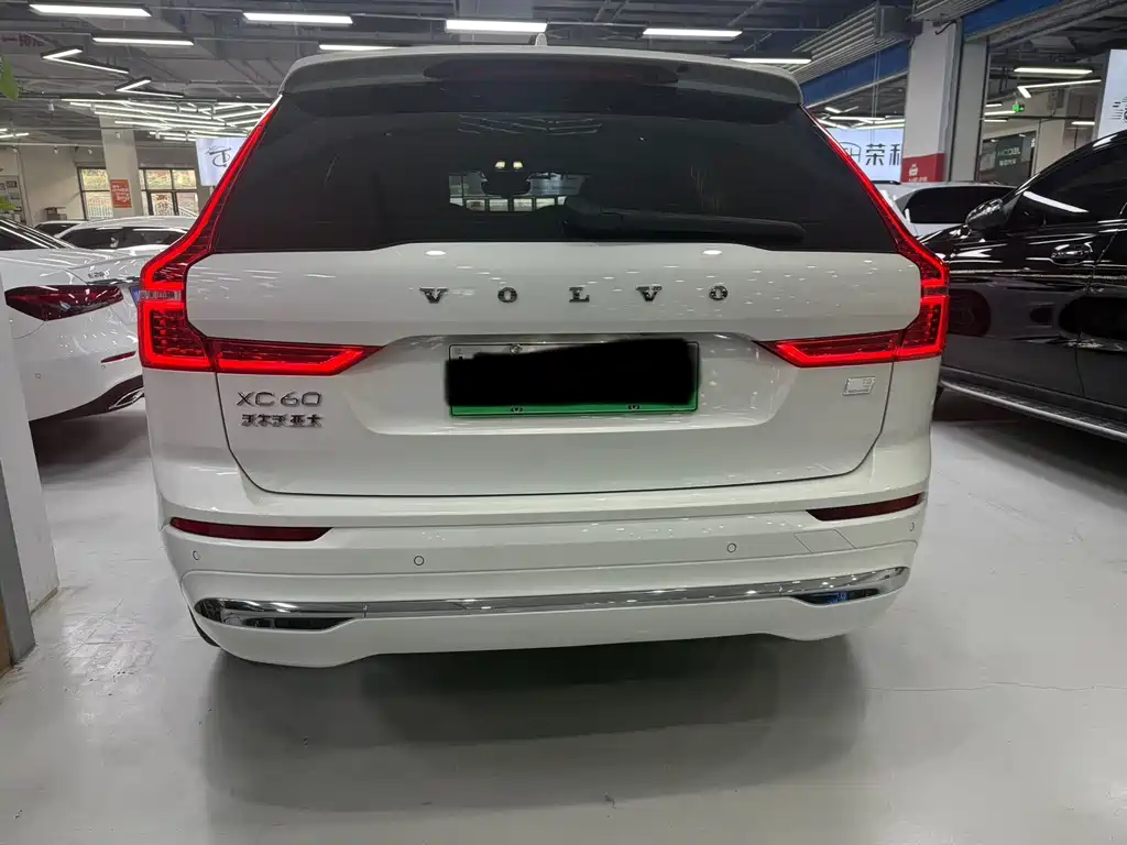 VOLVO XC60 PLUG IN HYBRID