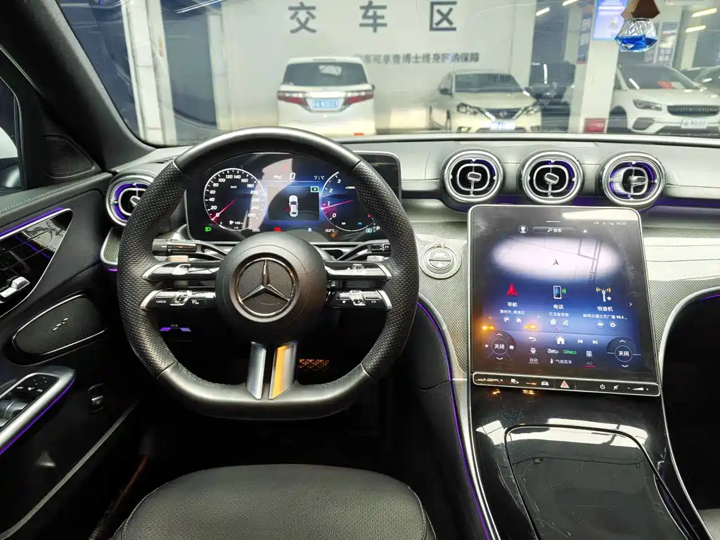 Mercedes-Benz C-Class — миниатюра 7