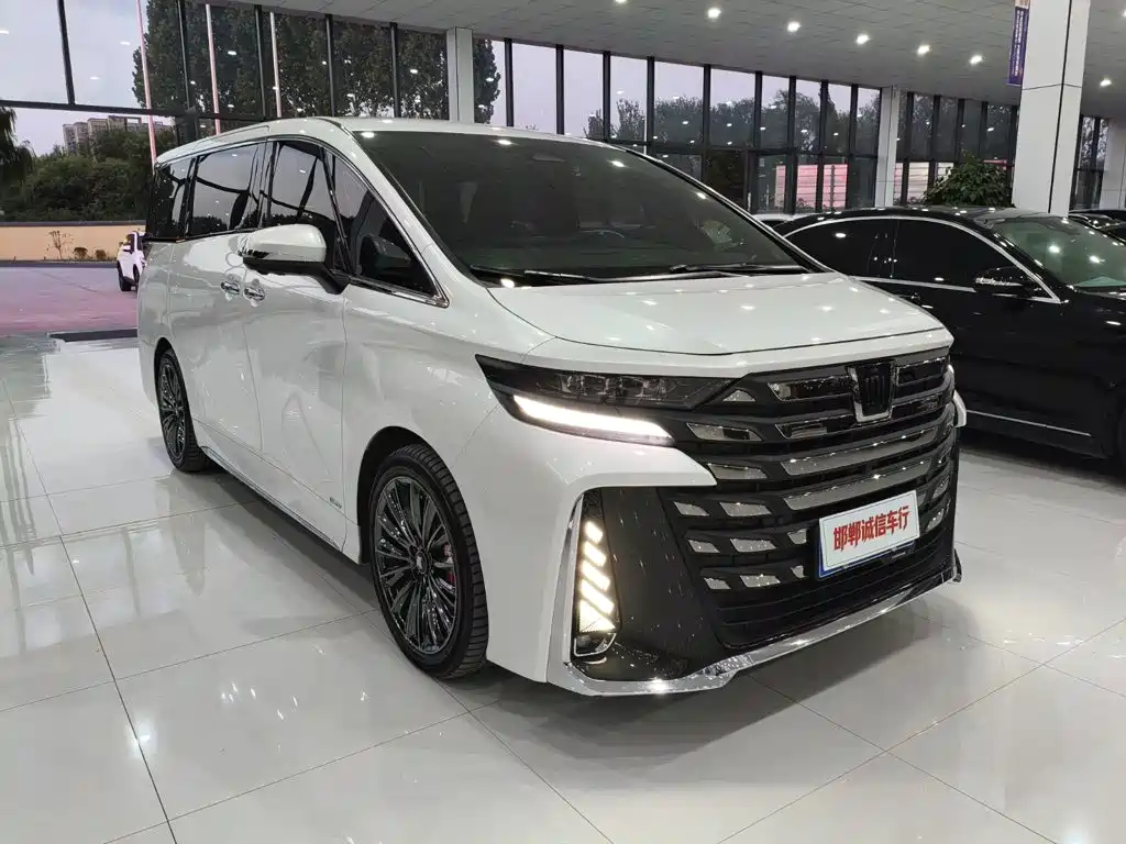 Toyota Vellfire — миниатюра 3