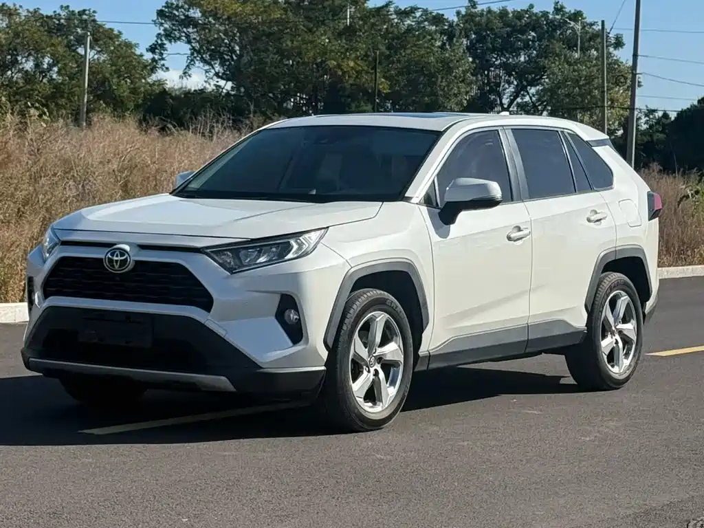 Toyota RAV4 — миниатюра 3