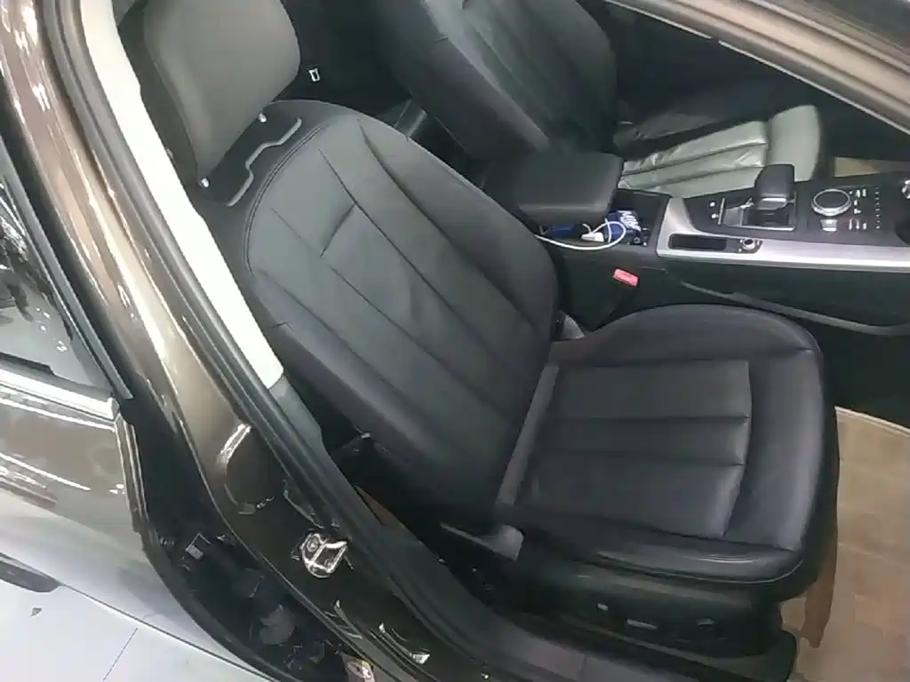 Audi A4 (Import) — миниатюра 25