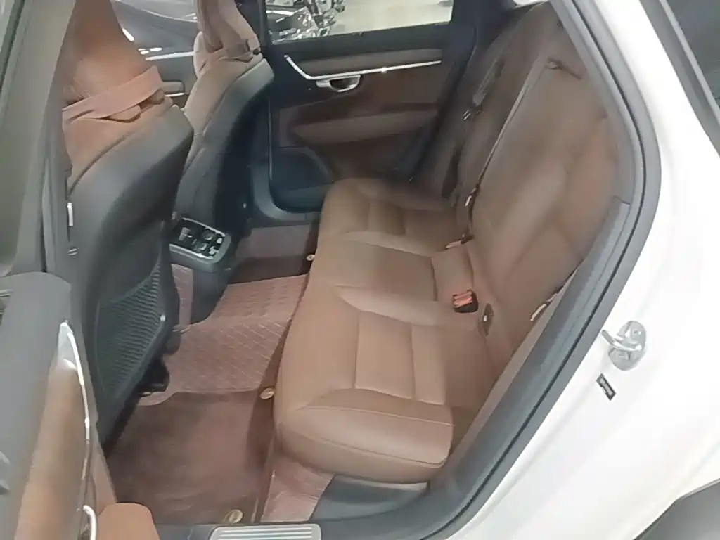 Volvo V90 — миниатюра 17