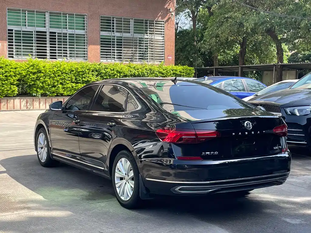 Volkswagen Passat 2019 330TSI Elite VI
