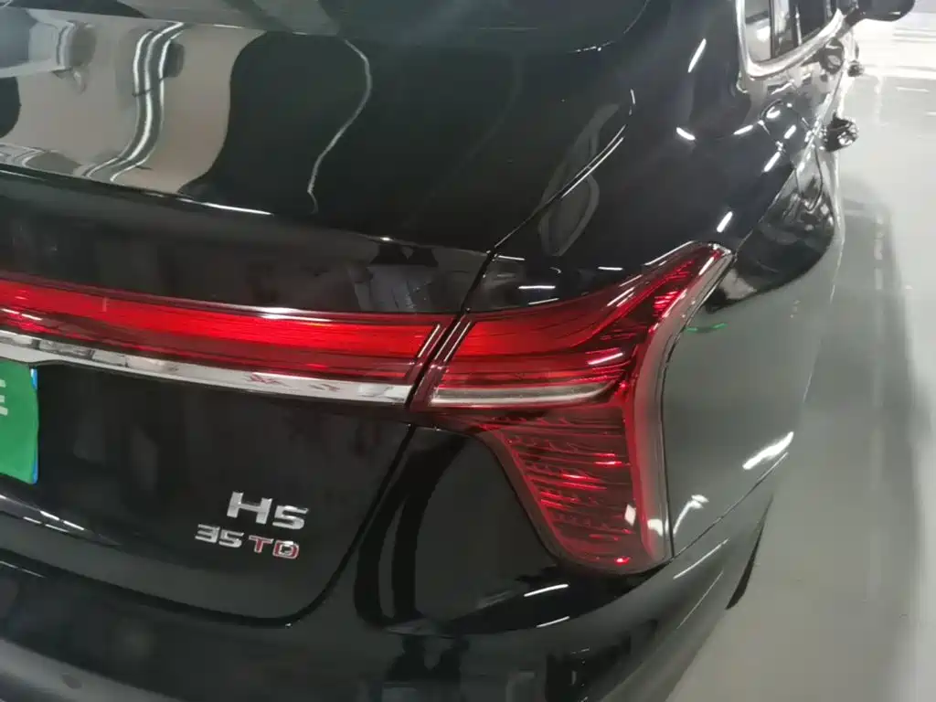 Hongqi Hongqi H5 — миниатюра 8