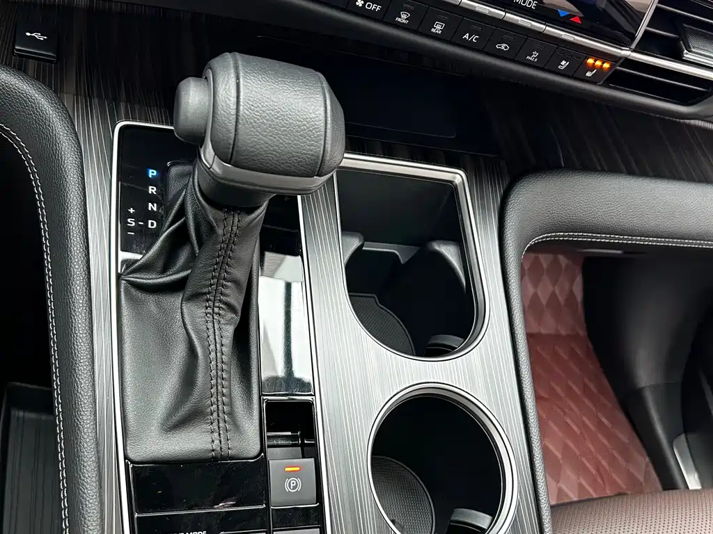 Toyota Sienna 2023 2.5L