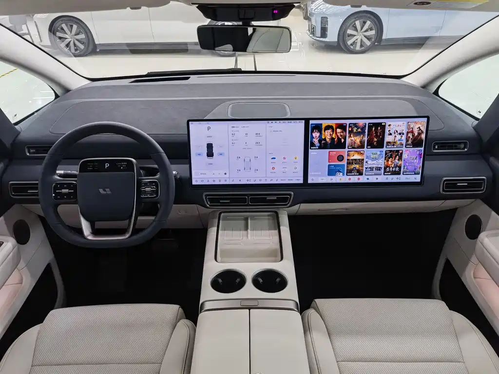 Li Auto MEGA 2025 Home