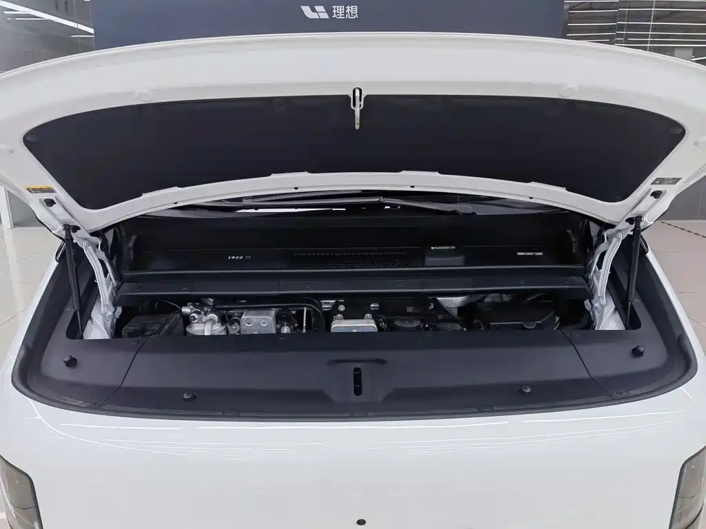Li Auto MEGA 2025 Home