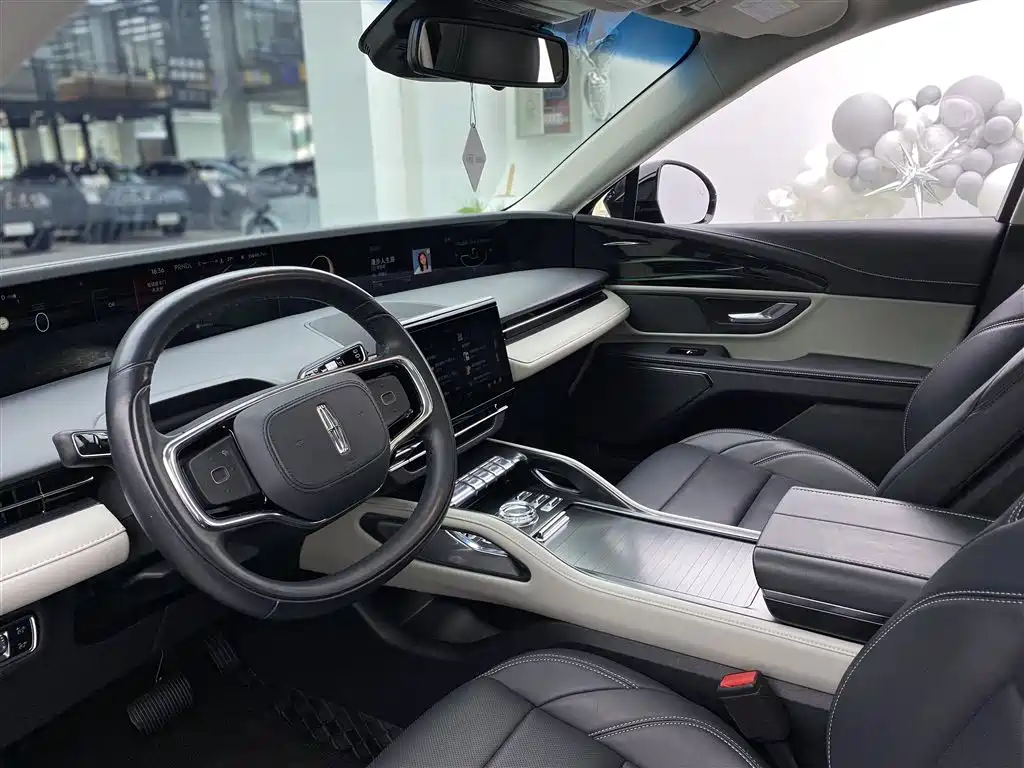 Lincoln Nautilus 2025 2.0T Premium