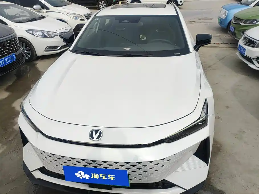 CHANGAN UNI V SMART IDD