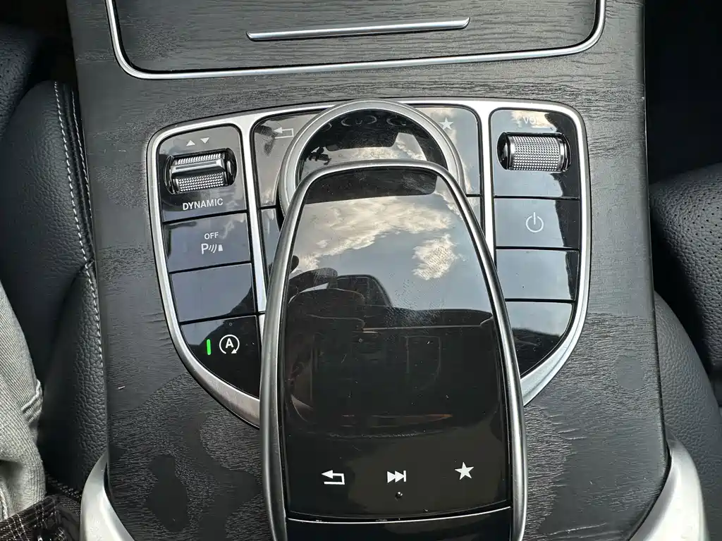 Mercedes-Benz C-Class — миниатюра 21