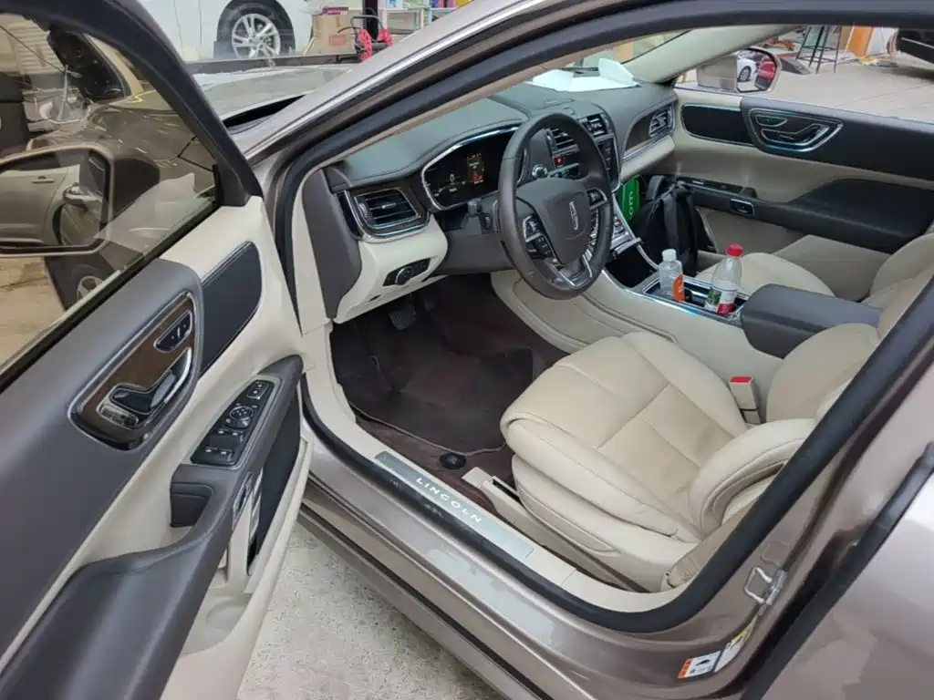 Lincoln Continental — миниатюра 16