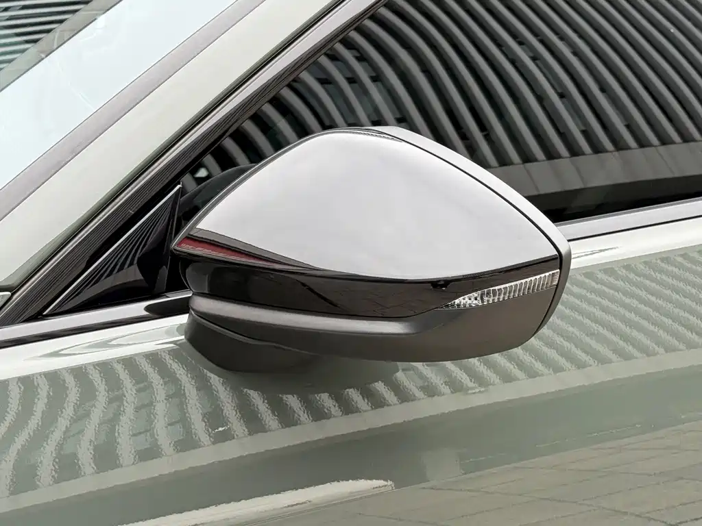 Audi A5L — миниатюра 11