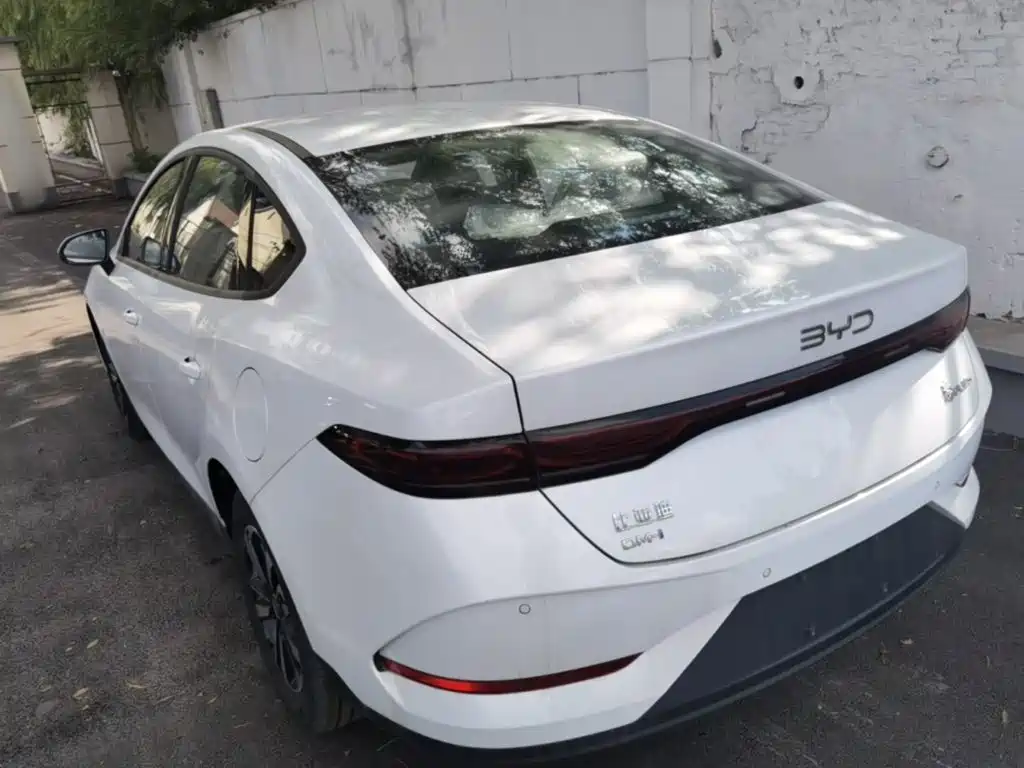 BYD Qin Plus PLUS 2025 DM-i Smart Drive 128KM